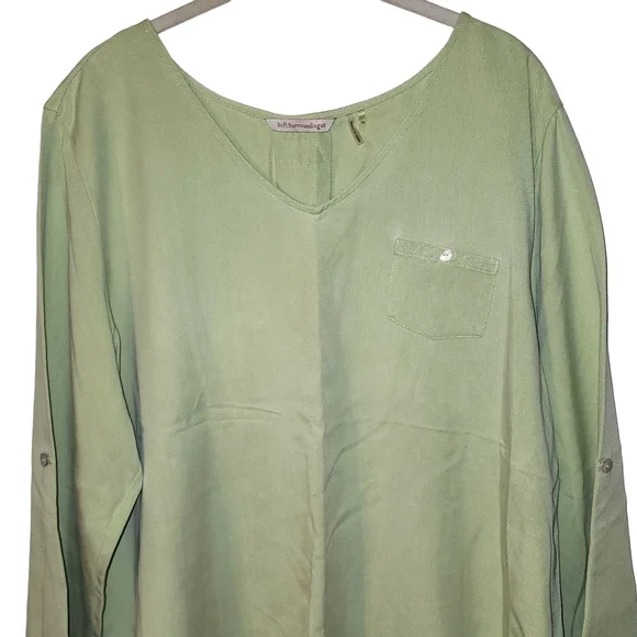 Soft Surroundings Tencel Margarita Green With Roll Tab Sleeves - Picture 3 of 8